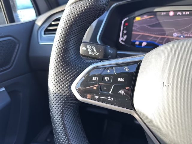 VOLKSWAGEN Tiguan usata, con USB