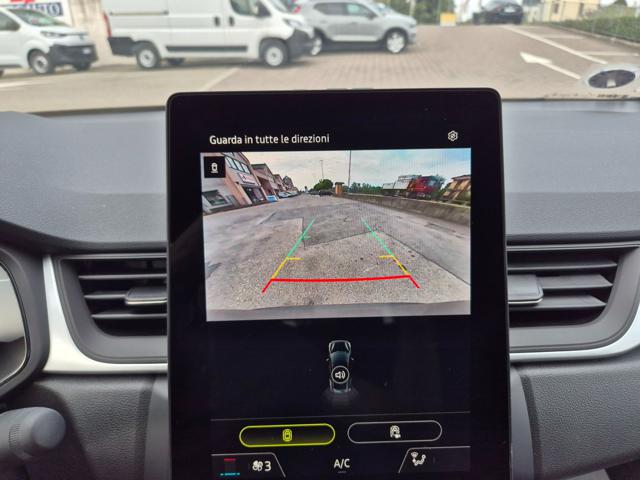 RENAULT Captur usata, con Volante in pelle