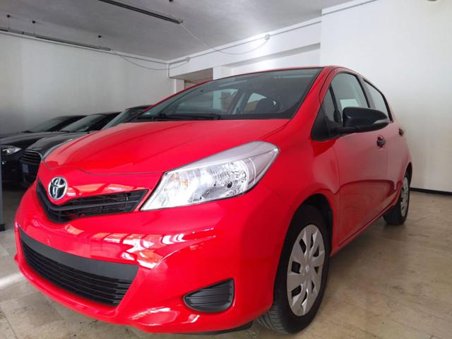 TOYOTA Yaris usata, con Airbag laterali