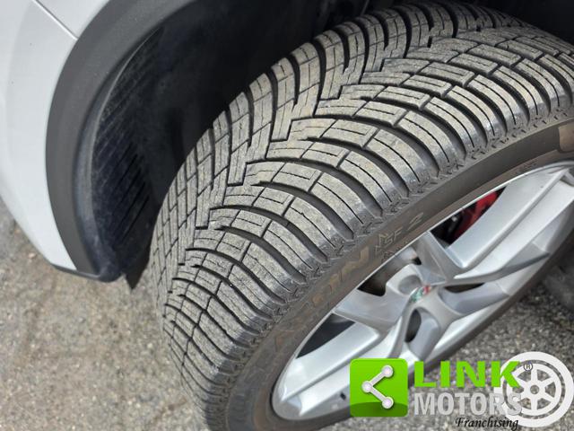 ALFA ROMEO Stelvio usata, con Volante in pelle