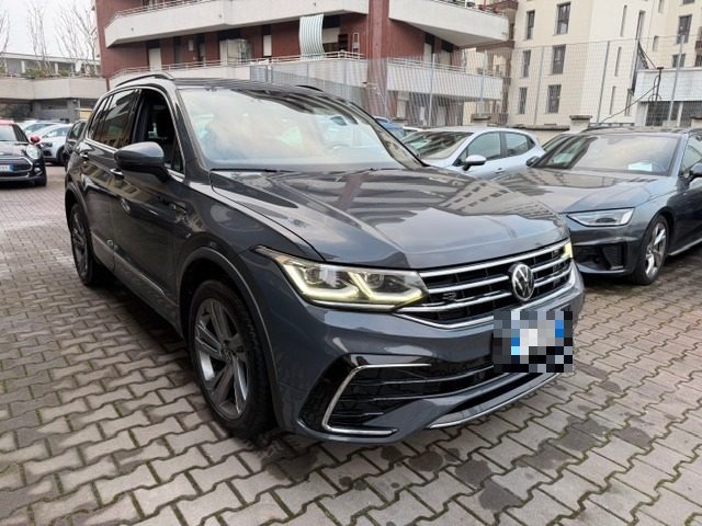VOLKSWAGEN Tiguan usata, con Airbag laterali