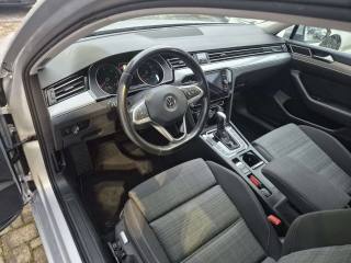 VOLKSWAGEN Passat Variant usata, con ESP