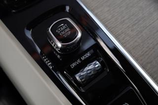 VOLVO XC60 usata, con Vetri oscurati