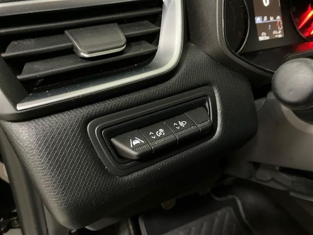 RENAULT Clio usata, con Hill holder