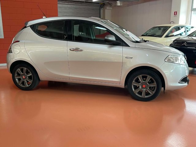 LANCIA Ypsilon usata, con Airbag