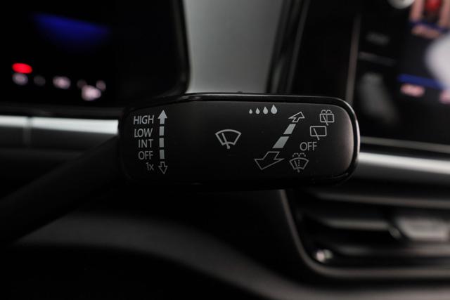 VOLKSWAGEN T-Roc usata, con Hill holder