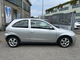 OPEL Corsa usata, con Sedile posteriore sdoppiato