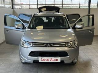 MITSUBISHI Outlander usata, con Airbag