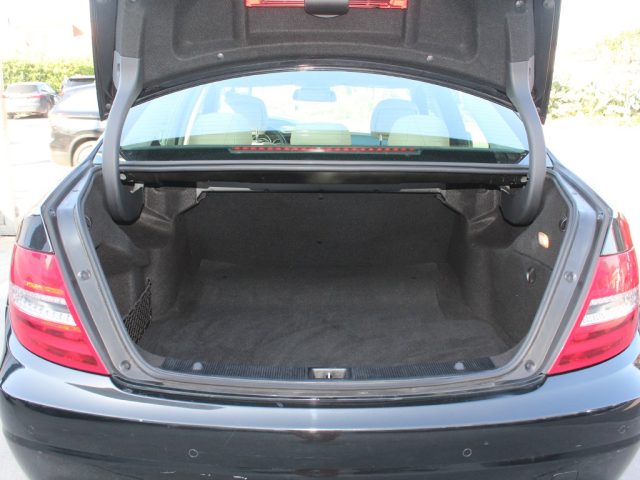 MERCEDES-BENZ C 220 usata, con Vivavoce