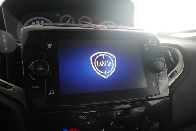 LANCIA Ypsilon usata 13