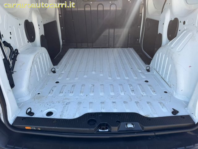 RENAULT Kangoo usata, con USB