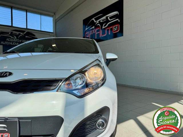 KIA Rio usata, con Autoradio