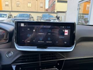PEUGEOT 2008 usata, con Sensore di pioggia