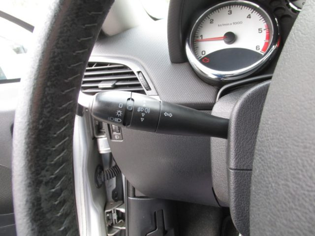 PEUGEOT 207 usata 27