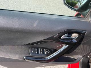 PEUGEOT 208 usata, con USB