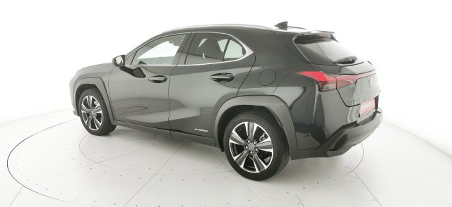 LEXUS UX 250h usata, con Bluetooth