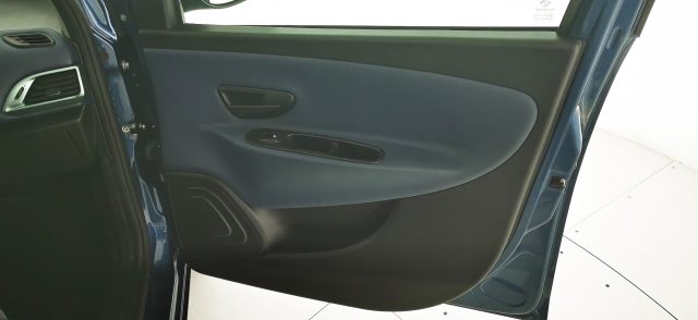 LANCIA Ypsilon usata 33