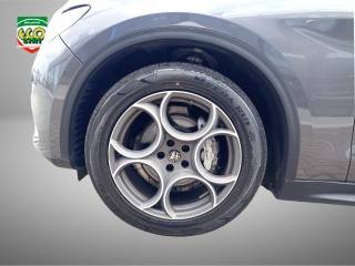 ALFA ROMEO Stelvio usata, con Specchietti laterali elettrici