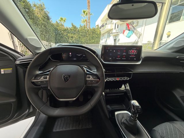 PEUGEOT 208 usata, con Sensori di parcheggio anteriori