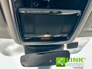 LAND ROVER Range Rover Velar usata, con Sistema di navigazione