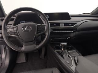 LEXUS UX 250h usata, con ESP