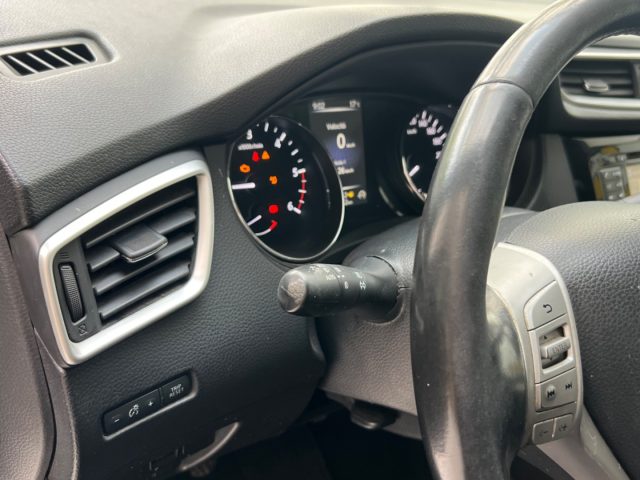 NISSAN Qashqai usata, con USB