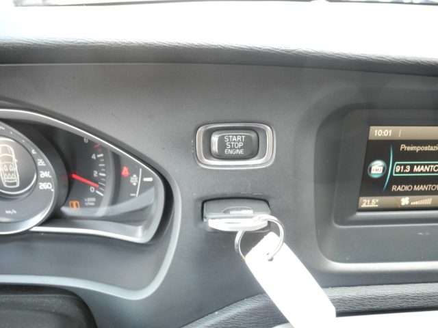 VOLVO V40 usata, con Volante in pelle