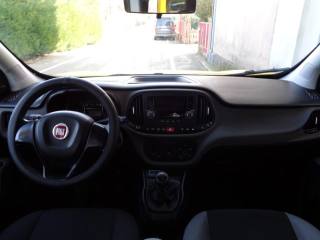 FIAT Doblo usata, con Controllo automatico clima