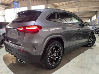 MERCEDES-BENZ GLA 200 usata, con Autoradio