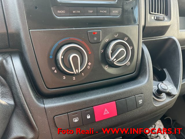 PEUGEOT Boxer usata, con Autoradio digitale