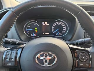 TOYOTA Yaris usata 18