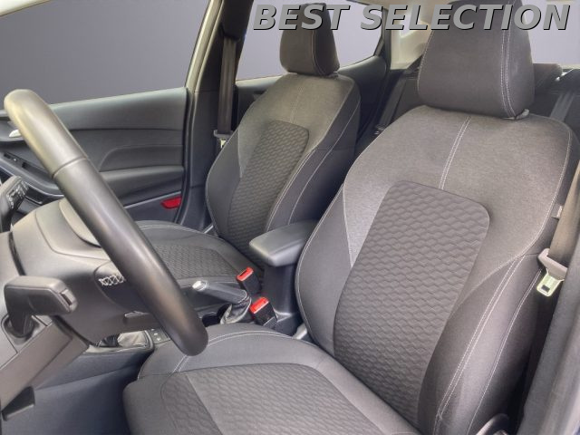 FORD Fiesta usata, con Autoradio