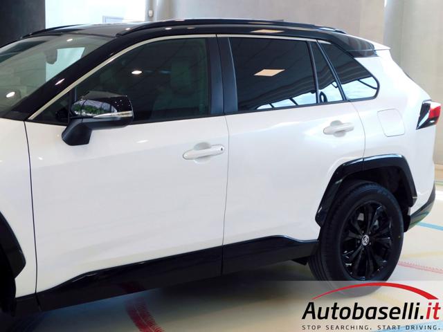 TOYOTA RAV 4 usata, con Luci diurne LED