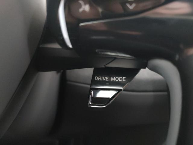 LOTUS Emeya usata, con Touch screen