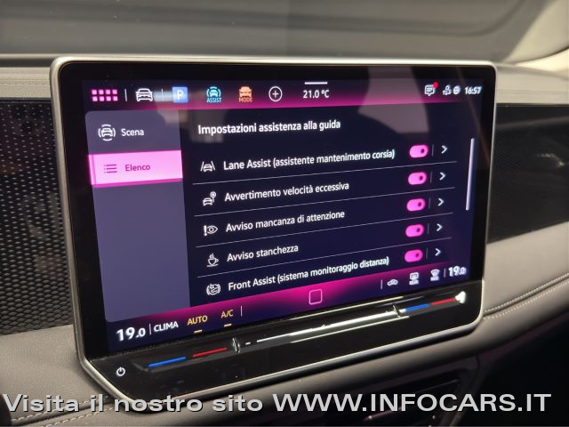 VOLKSWAGEN Tiguan usata, con Park Distance Control