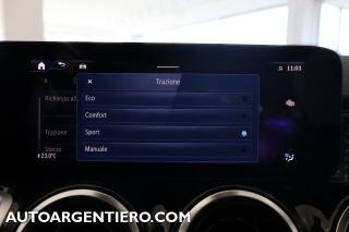 MERCEDES-BENZ GLB 180 usata, con Leve al volante