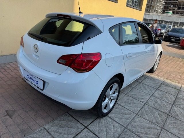 OPEL Astra usata, con Cerchi in lega