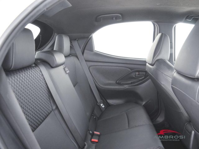TOYOTA Yaris usata 10