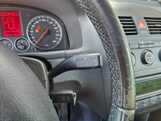 VOLKSWAGEN Touran usata, con Supporto lombare