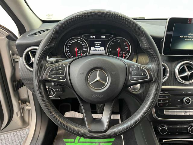 MERCEDES-BENZ A 160 usata, con Cronologia tagliandi