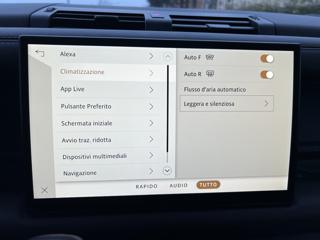 LAND ROVER Defender usata, con Bracciolo