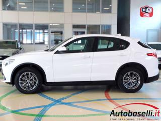 ALFA ROMEO Stelvio usata, con Sedile posteriore sdoppiato