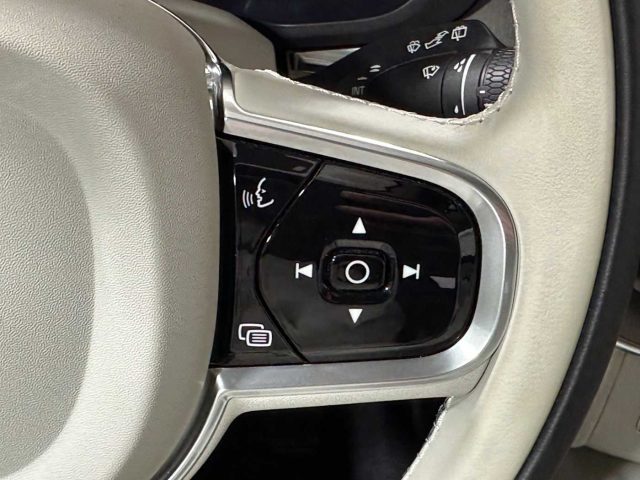 VOLVO XC60 usata, con Riconoscimento dei segnali stradali