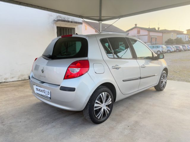 RENAULT Clio usata, con Chiusura centralizzata
