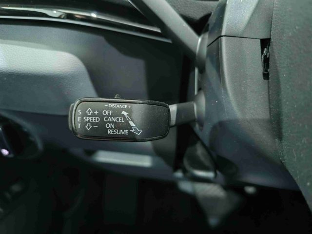SKODA Karoq usata, con Specchietti laterali elettrici