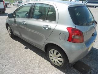 TOYOTA Yaris usata, con Alzacristalli elettrici