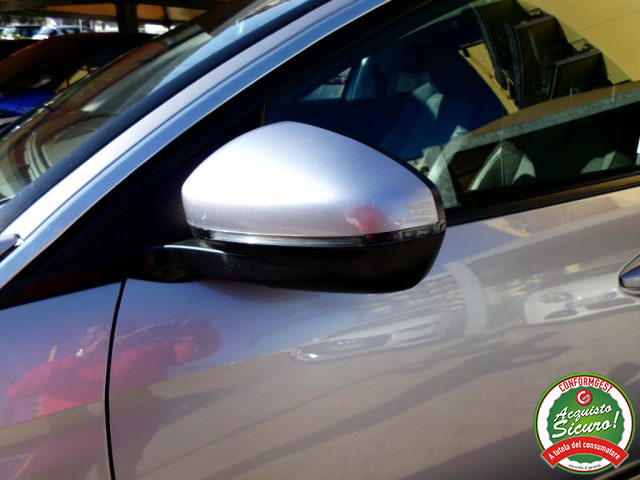 PEUGEOT 3008 usata, con Autoradio digitale