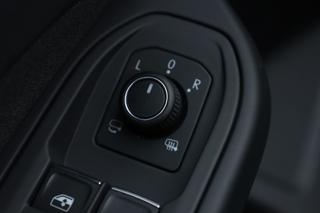 VOLKSWAGEN Golf usata, con Sensori di parcheggio anteriori