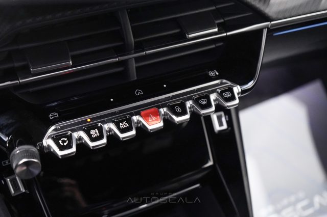 PEUGEOT 2008 usata, con Sensore di pioggia