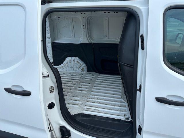 OPEL Combo usata, con Volante multifunzione
